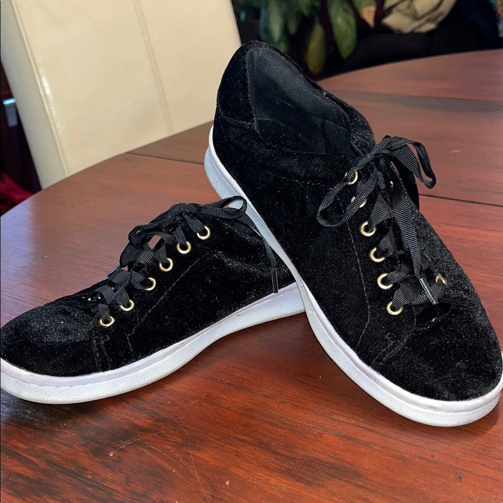 Black Velvet Sneakers with White Soles
Size 8. 1/2